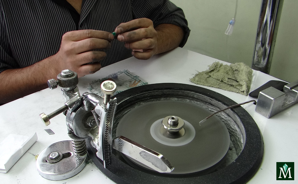 Cutting Colombian Emeralds